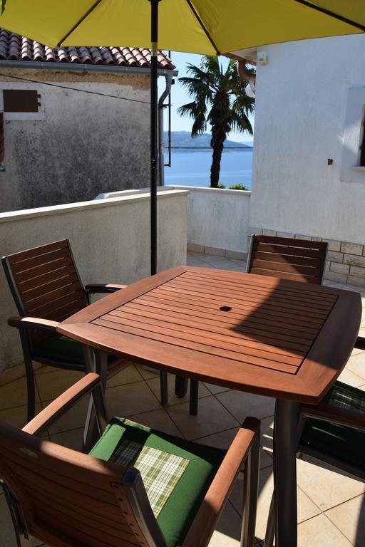 Apartment Marija With Terrace Брсеч Номер фото